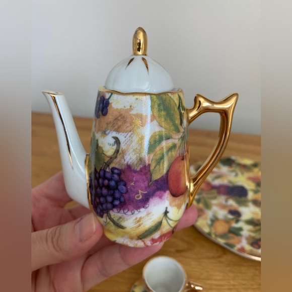 Tea Set - Picture 15 of 16